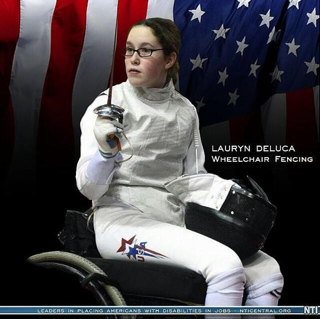 Lauryn Deluca, Fencing