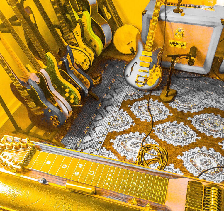 Photoshoot for the Yellowjacket Limited Run